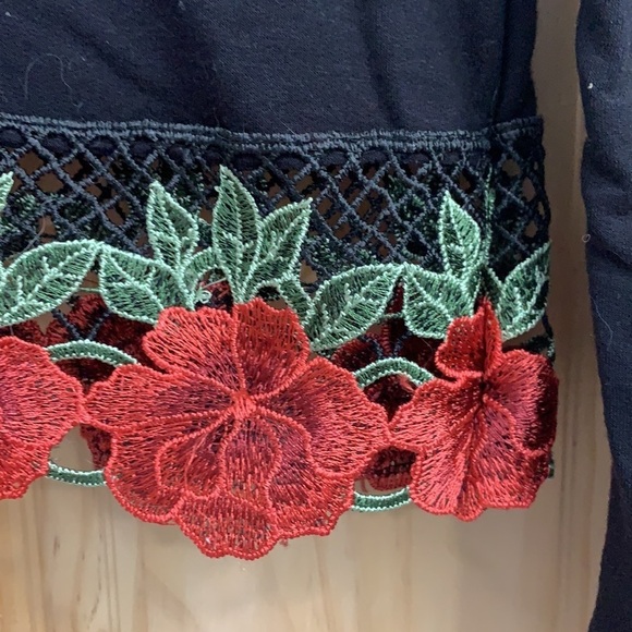 🥀 Rose Top - Picture 2 of 2